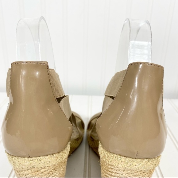 Andre Assous Tan Wedge Sandals - Picture 4 of 11